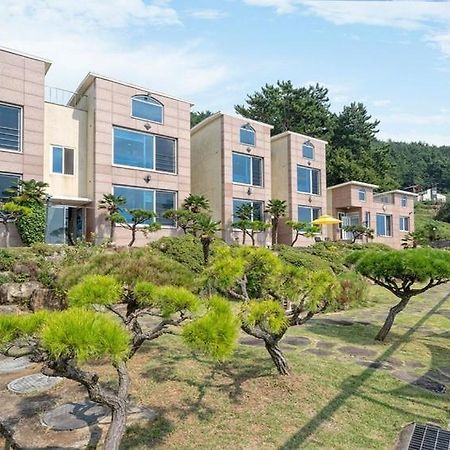 Namhae Healing Time Pension Exterior photo