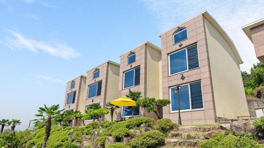 Namhae Healing Time Pension Exterior photo